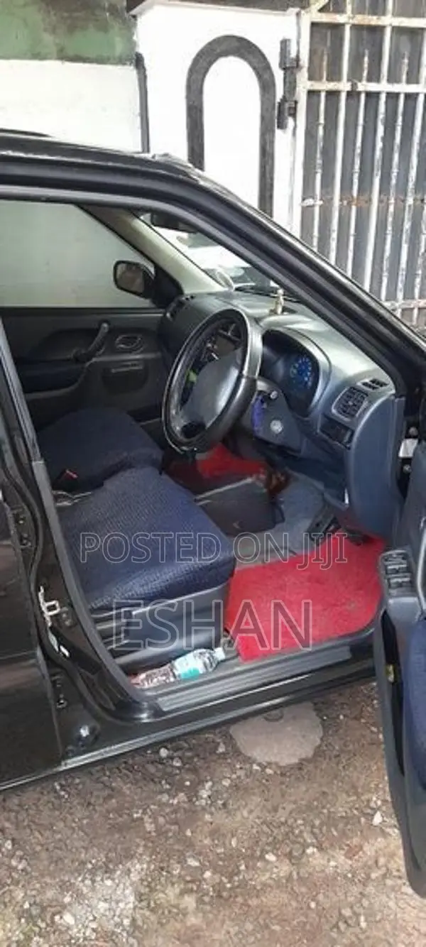Suzuki Swift 2003