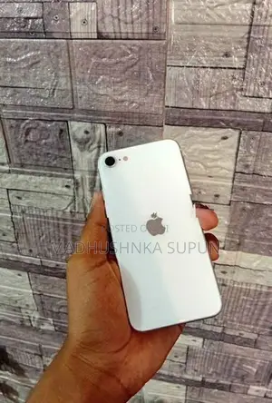 Apple iPhone SE 2 (Used)