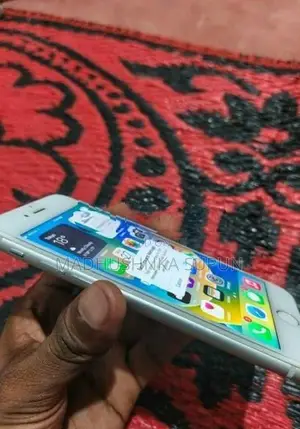 Apple iPhone 8 (Used)