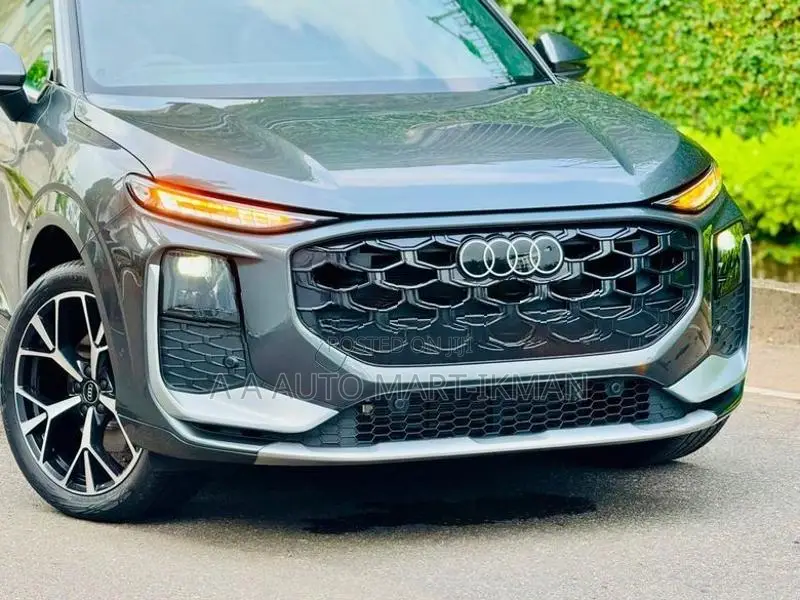 Audi Q3 SUV E-HYBRID B/New 2026