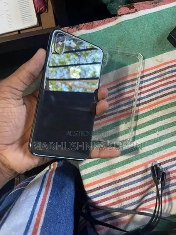 Apple iPhone X (Used)