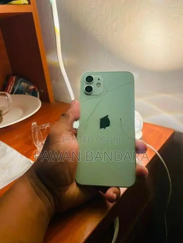 Apple iPhone 12 (Used)