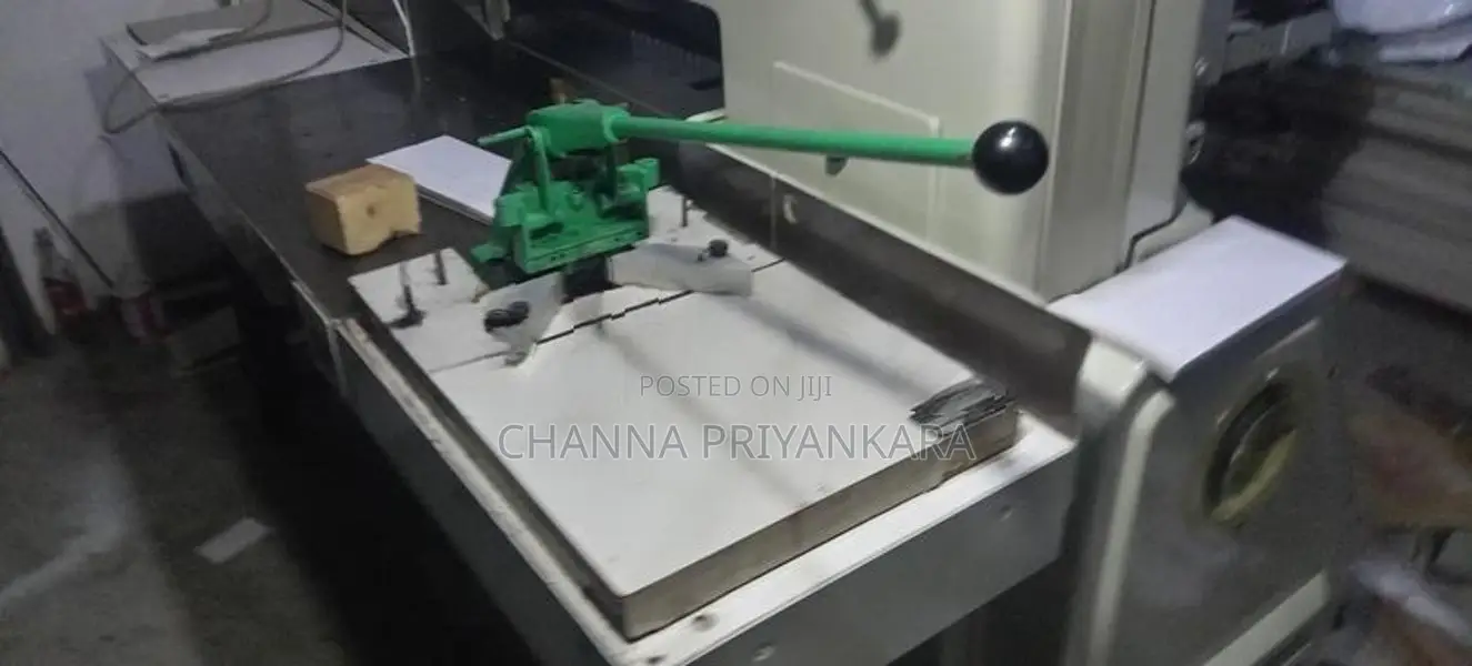 Corner Cut Machine