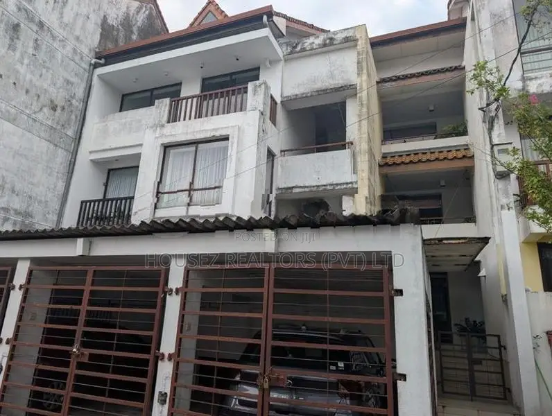 Spacious 3-Bedroom Apartment for Sale in Boralesgamuwa