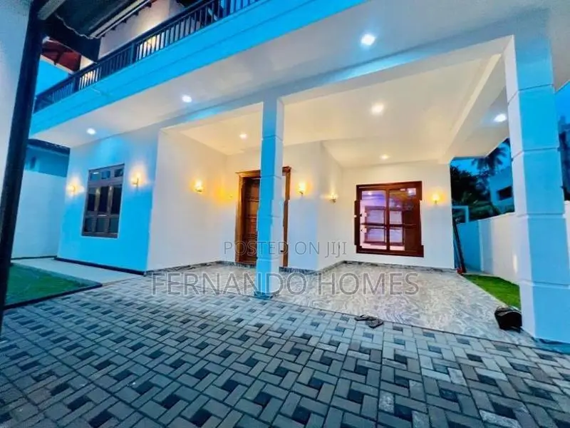 Top Class Wooden Floor Brand New 4 Bed Rooms House For Sale in Negombo