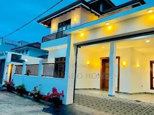 Top Class Wooden Floor Brand New 4 Bed Rooms House For Sale in Negombo
