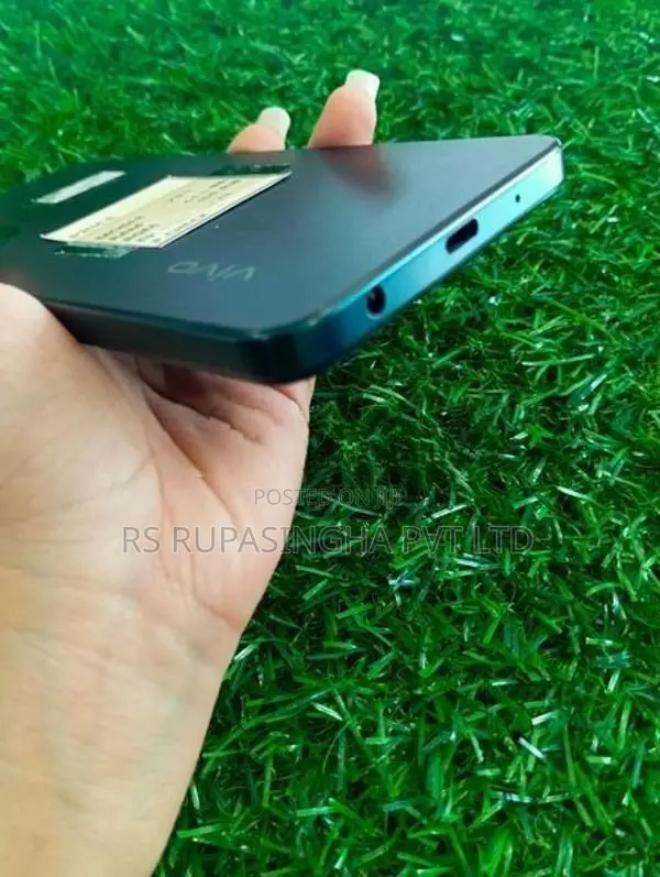 Vivo Y04 4GB/128GB (Used)