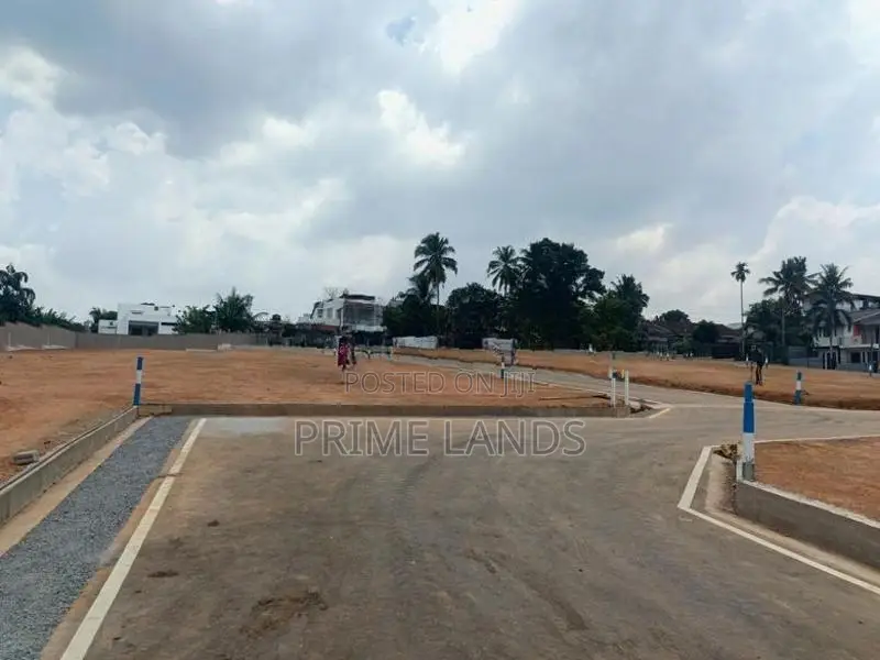 Luxury Land Plots for Sale in Arangala
