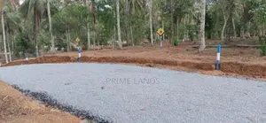 Kahathuduwa Land for Sale Close to Weniwelkola Bus Road