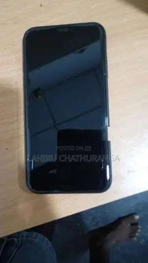 Apple iPhone 11 (Used)