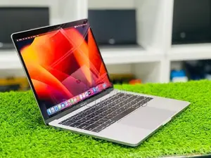 Apple Macbook Pro Intel I7 32GB RAM 512GB SSD 16 Inch
