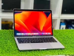Apple Macbook Pro Intel I7 32GB RAM 512GB SSD 16 Inch