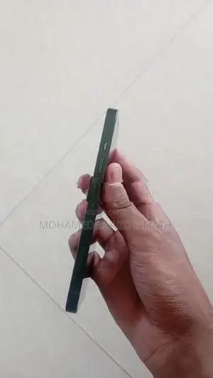 Apple iPhone 13 (Used)