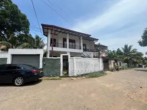 4 Bedroom Upstair House for Sale Moratuwa