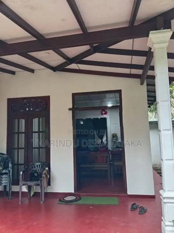 House in Ganemullla Plot 04