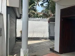 4 Bedroom Upstair House for Sale Moratuwa