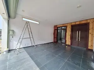Athurugiriya Luxury House for Sale
