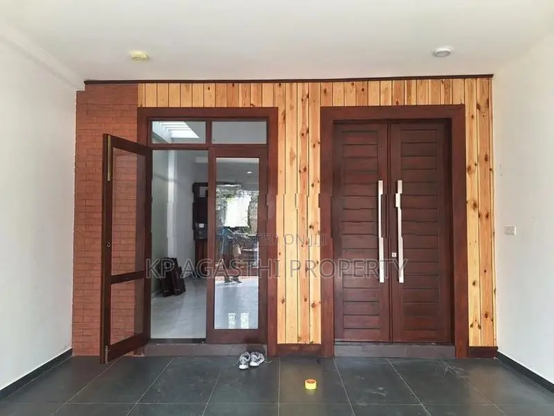 Athurugiriya Luxury House for Sale