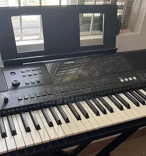 Yamaha PSR E-453 Keyboard