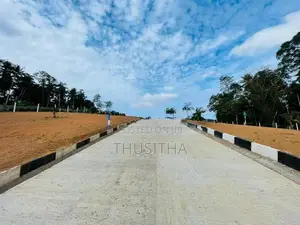 Yakkala Kalagedihena Valuable Land for Sale