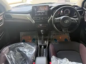 Toyota Urban Cruiser Taisor V Dual Tone 2026