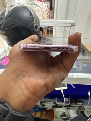 Samsung Galaxy S20FE (Used)