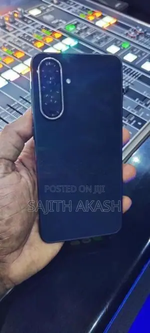 Samsung Galaxy A36 (Used)