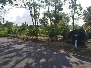 පිලියන්දල කොටගෙදර හන්දියට ආසන්නව බිම් කොටසක් විකිණීමට