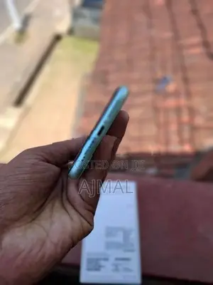 Apple iPhone 11 (Used)