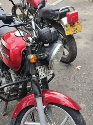 Bajaj Boxer 2012