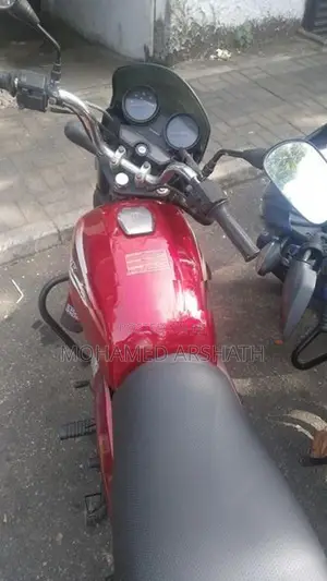 Bajaj Boxer 2012