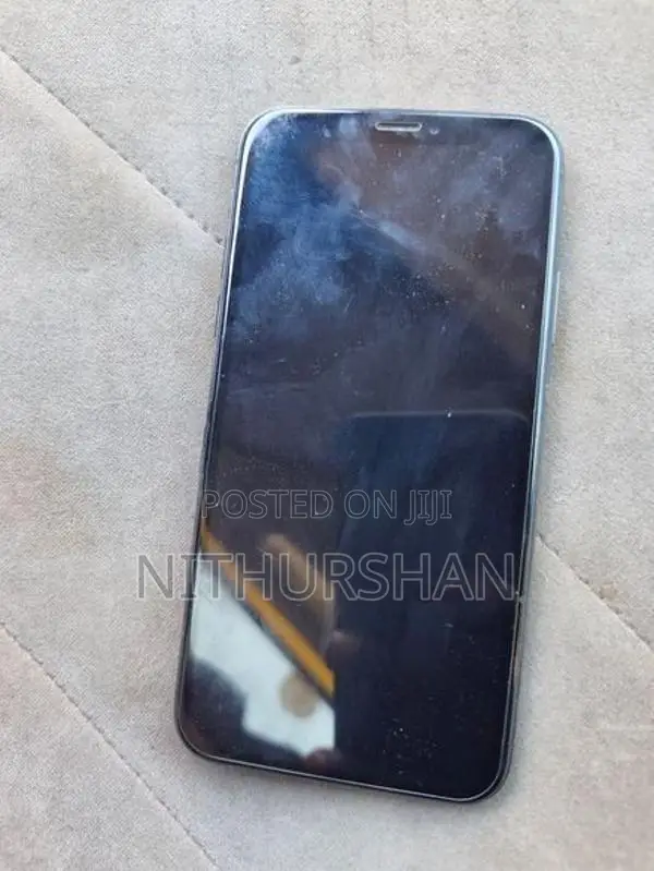 Apple iPhone X (Used)