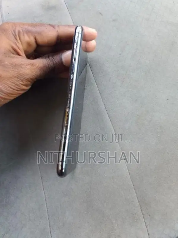 Apple iPhone X (Used)