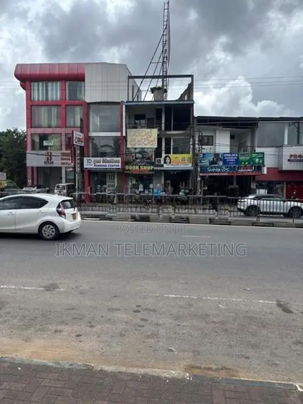 Commercial Building for Rent – Yakkala