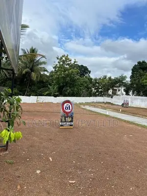 Land for Sale Makubura