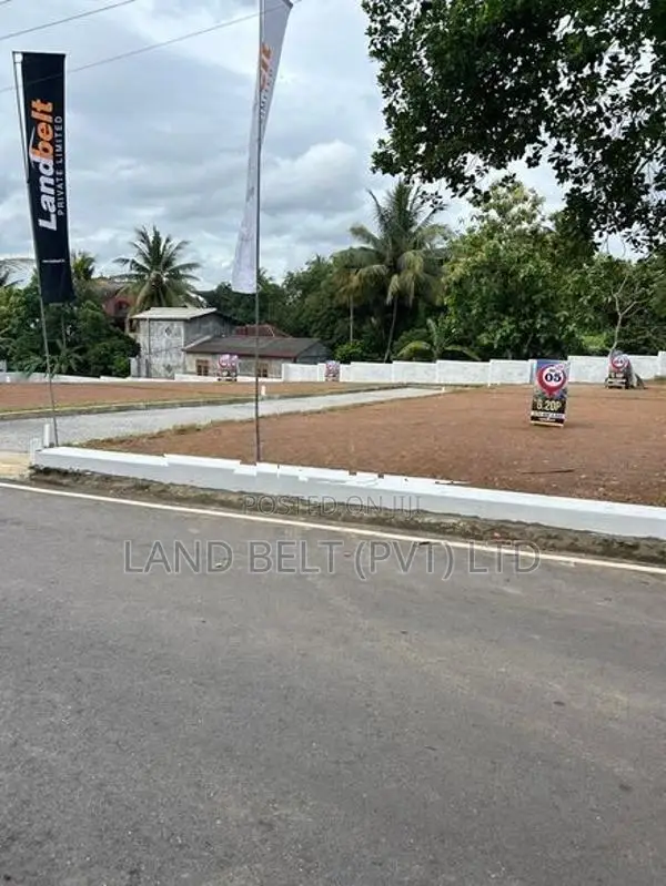 Land for Sale Makubura