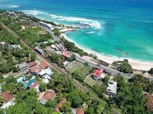 Luxury Coastal land in Midigama