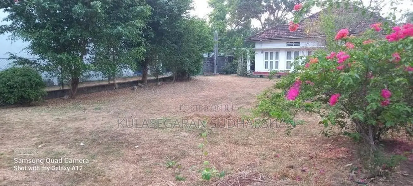 Main Road Facing Land for Sale in Wattala