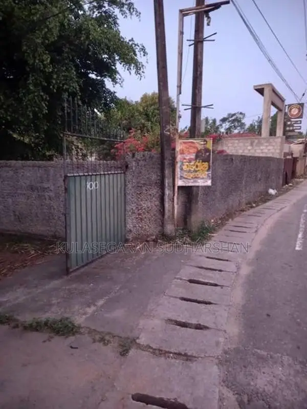 Main Road Facing Land for Sale in Wattala