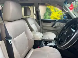 Mitsubishi Montero 2013