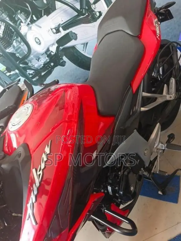 Bajaj Pulsar N160 Premium 2026