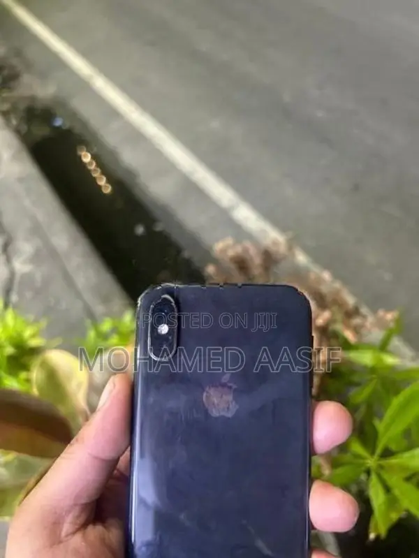 Apple iPhone XS (Used)