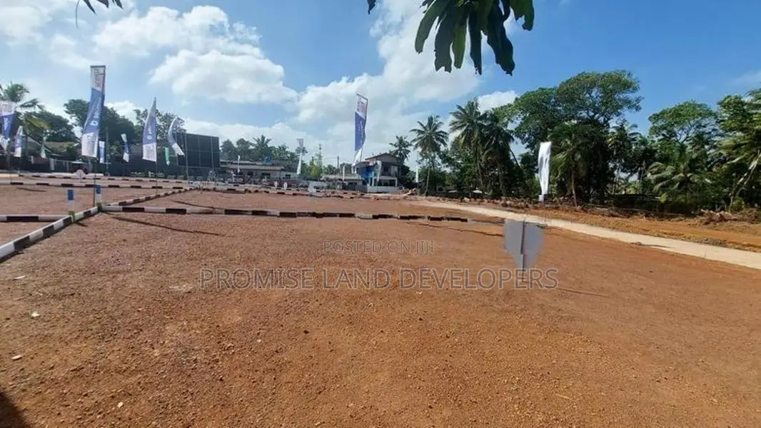 Residential Land for Sale in Moratuwa C33