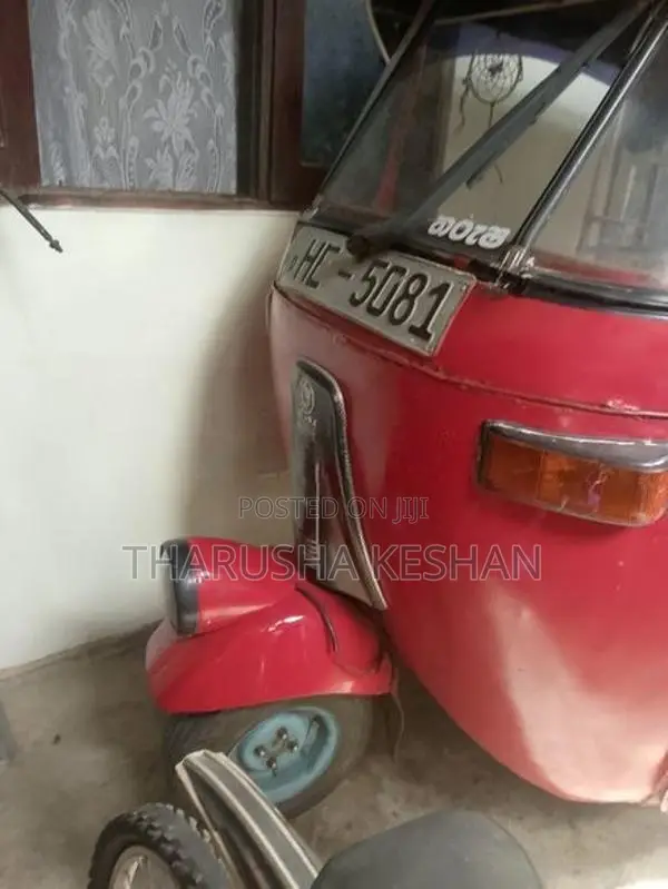 Bajaj RE Three Wheeler 2009