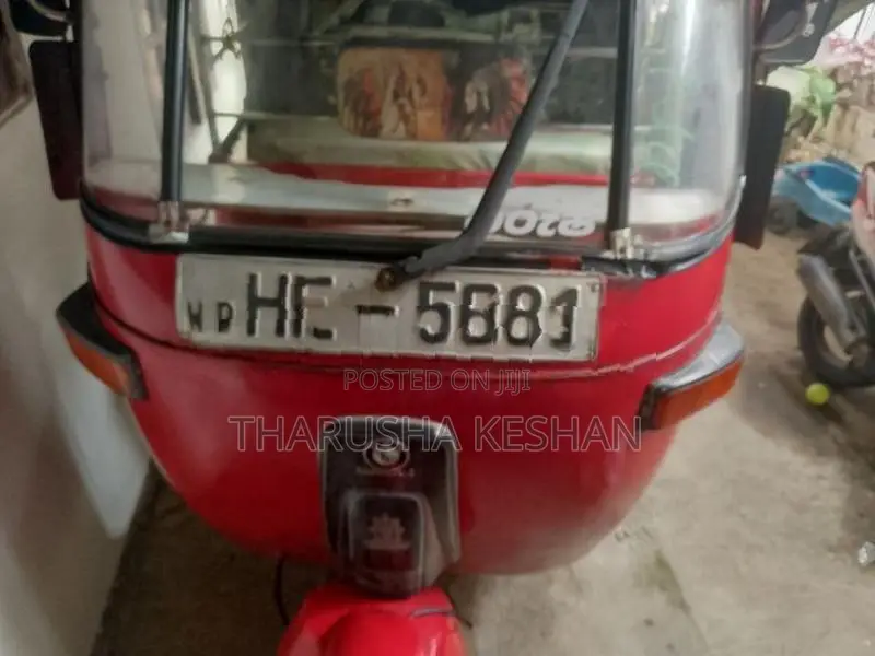 Bajaj RE Three Wheeler 2009