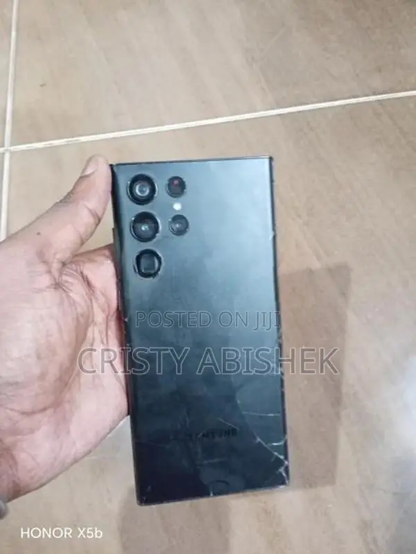 Samsung Galaxy S22 Ultra (Used)