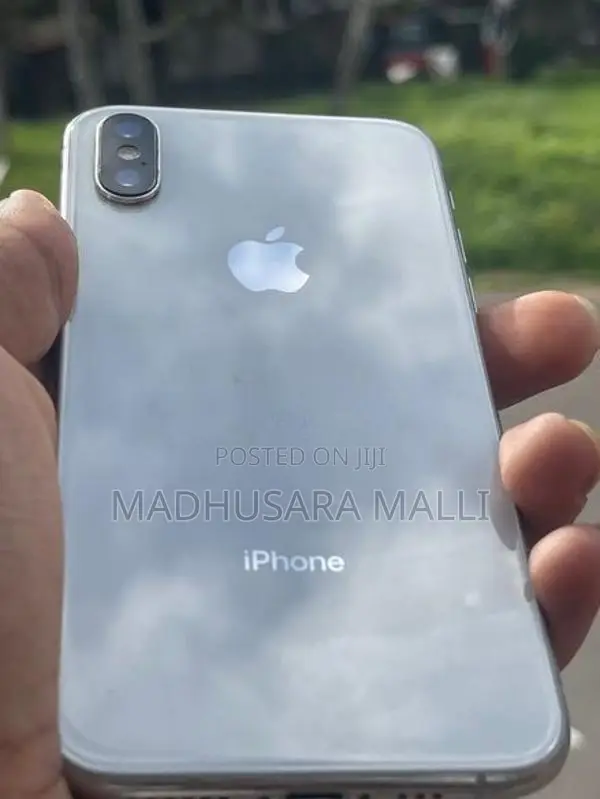 Apple iPhone XS (Used)