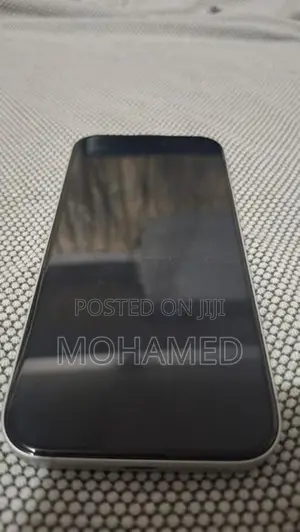 Apple iPhone 16 (Used)