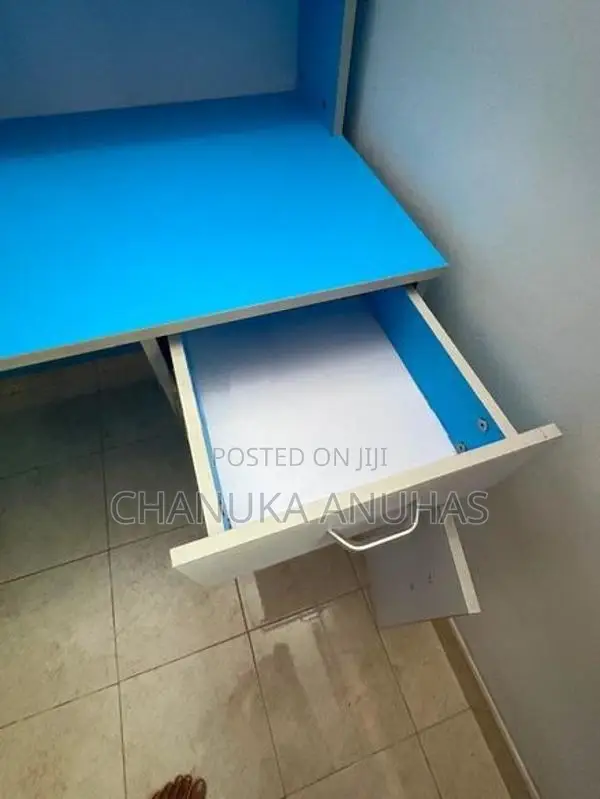 Damro Wooden Study Table with Bookshelf