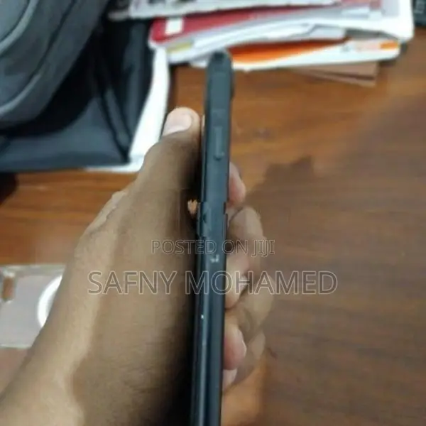 Apple iPhone 7 (Used)